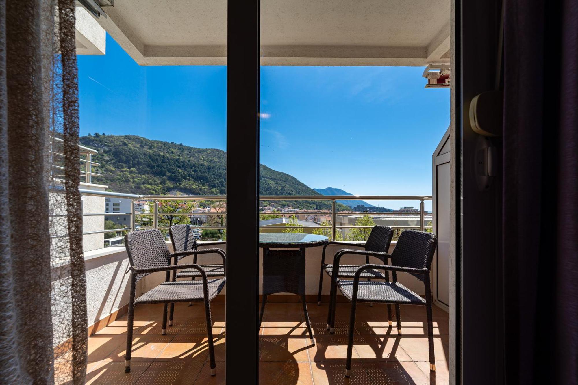 Lovely With Panoramic View Апартаменты Будва